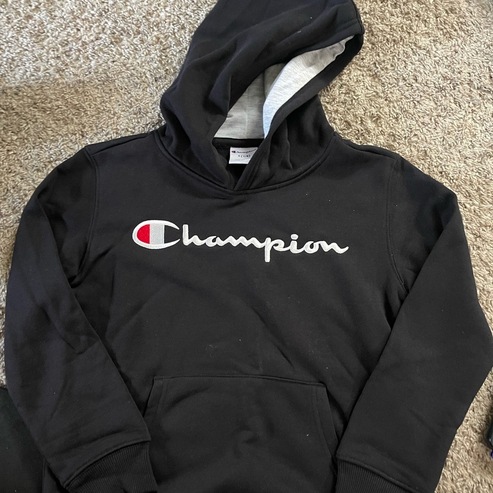 BNWT kids Champion Sweatshirt - Picture 1 of 5